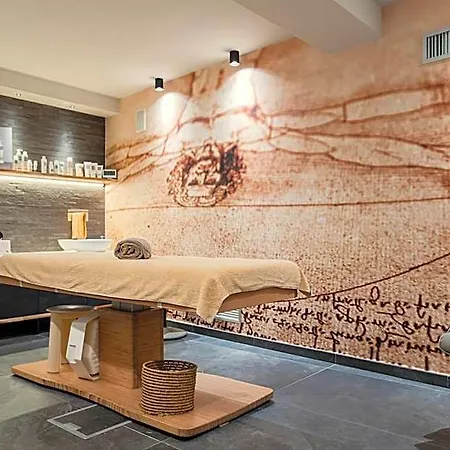Отель Leonardo Da Vinci Wellness 3*