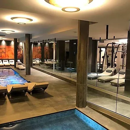 Leonardo Da Vinci Wellness Бибионе