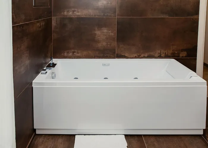 Leonardo Da Vinci Wellness Hotel 3*